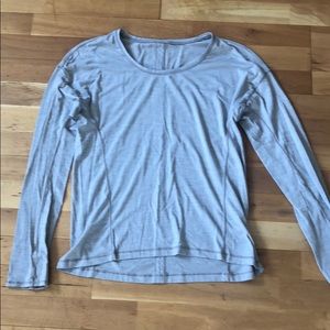 LuluLemon light long sleeve shirt size 6